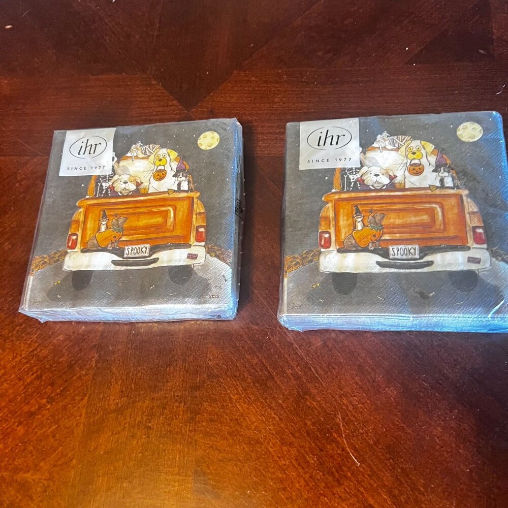 set of 2 dog themed IHR‎ Paper cocktail Napkins 20 Ct per pack halloween Party